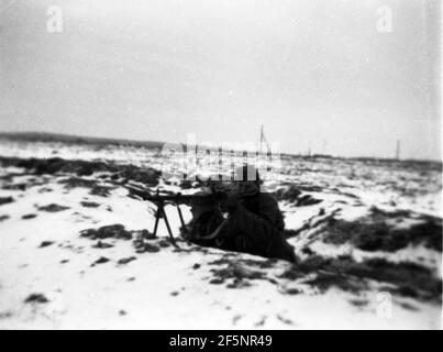 Wehrmacht Heer Maschinengewehr MG 34 Ostfront - German Army Machine Gun MG34 Eastern Front Stock Photo