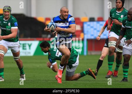 Brentford, England. 27 March 2021. Jonathan Joseph of Bath during the Gallagher Premiership match between London Irish and Bath at Brentford Community Stadium. Credit: Richard Perriman/Alamy Live News Stock Photo