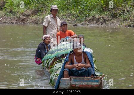 Darien Province, Panama. 07-18-2019. Indigenous migrants traveling by boat to their communities in the Darien Province of Panama. Stock Photo