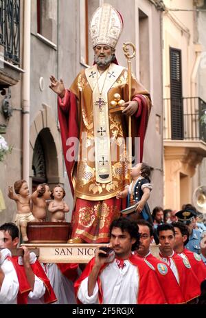 Guglionesi, Molise/Italy -08/08/2015- The religious procession of St. Nicholas. Stock Photo