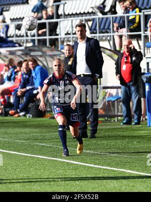 Jonna Andersson, Linköpings football club. Kim Björkegren, coach in the background. Stock Photo