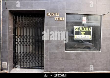 Calafell, Tarragona, Spain. 10th Apr, 2020. View of a closed Sushi Yuki restaurant in Calafell, Spain.After a year of pandemic, businesses such as restaurants, nightclubs, hotels and those related to tourism have had to close their doors due to the restrictions imposed by the government and the Ministry of Health, which have sometimes led to the ruin and closure of the business. Thousands of stores and shops close their doors and are rented or sold. Credit: Ramon Costa/SOPA Images/ZUMA Wire/Alamy Live News Stock Photo