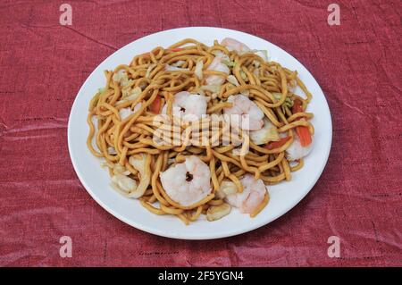 Traditional and authentic Chinese cuisine known as shrimp lo mein Stock Photo