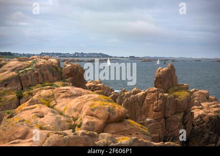 The western shore of the Île-de-Bréhat, Côtes d'Armor, Brittany, France, near the Phare du Paon in the island's extreme north Stock Photo