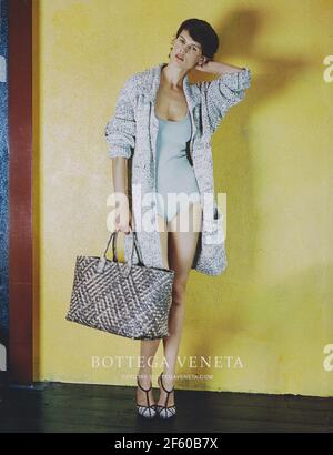 Www.papermag.com bottega discount veneta