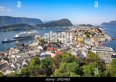 Panoramic view of the archipelago, the beautiful town centre, art nouveau architecture and fjords from the viewpoint Aksla, Alesund, Norway. Stock Photo