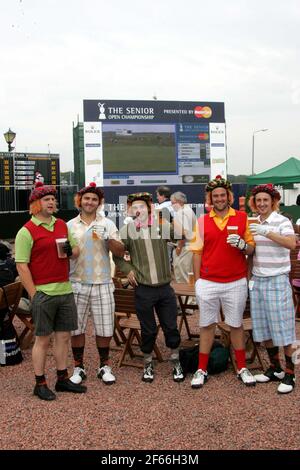 Senior Golf Royal Troon 2008, Ayrshire, Scotland UK. Five male friends dressed in fancy dress with golf theme Stock Photo