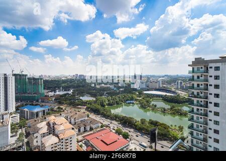 Kelana Jaya Petaling Jaya Selangor Malaysia 11th November 17 Selling Prawn Shrimp In Plate With Price At Local Fresh Market Pasar Tani Fama Stock Photo Alamy