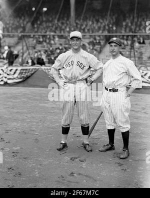 Otto Miller, left, of the Brooklyn Dodgers, and Babe Ruth, of the Boston  Braves, shake hands at the Dodgers-Braves game in Boston, Ma., on April 19,  1935. (AP Photo Stock Photo - Alamy