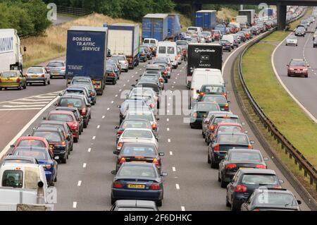 Traffic at a standstill,  M6 motorway between Junction 16/17 near Sandbach. M6 motorway, near Sandbach, Cheshire, UK.  6 Aug 2006 Stock Photo