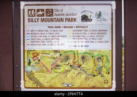 Silly Mountain Trail Map Silly Mountain, Az, Usa - March 9, 2020: The Superstition Mountain View  Trail Stock Photo - Alamy