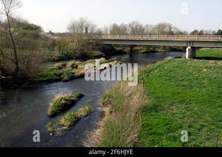 The A429 road bridge crossing the River Avon, Barford, Warwickshire, England, UK Stock Photo