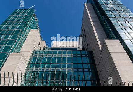 Exterior view of the headquarter of MI6, the British foreign secret intelligence service. Stock Photo