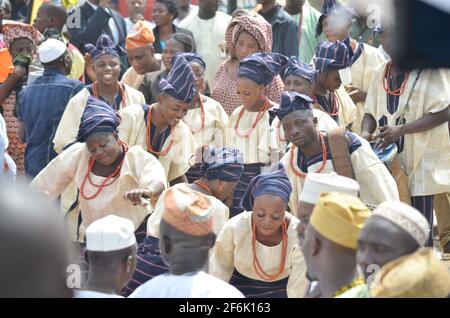 Yoruba cultural troupes performing during the coronation ceremony of Ooni of Ife, Oba Adeyeye Enitan Ogunwusi, Ile-Ife, Osun State, Nigeria. Stock Photo