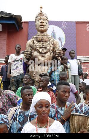 Oduduwa Statue, Ile-Ife, Osun State, Nigeria Stock Photo - Alamy