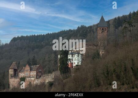 Zwingenberg Castle on the Neckar in winter Stock Photo