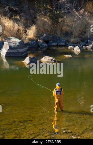 Flyfishing in Crooked River canyon, Crooked Wild and Scenic River, Lower Crooked River National Back Country Byway, Oregon Stock Photo