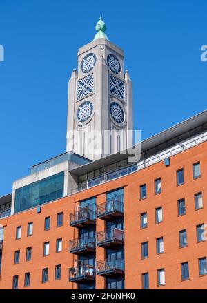 The OXO tower is a 1920s art deco conversion of a former power station, now converted into apartments, galleries, bars and a landmark restaurant, Stock Photo