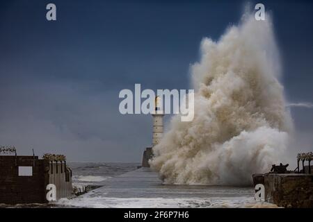 Stormy seas, Aberdeen south breakwater Stock Photo