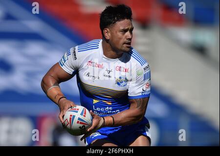 Zane Tetevano (13) of Leeds Rhinos in action during the game in St Helens, UK on 4/2/2021. (Photo by Richard Long/News Images/Sipa USA) Stock Photo