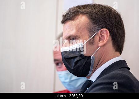 Saint-Egreve, France. 2nd Apr 2021. French President Emmanuel Macron visits the Autism spectrum disorders (ASD) Unit at Alpes-Isere Hospital in Saint-Egreve on the World Autism Awareness Day on April 2, 2021. Photo by KONRAD K./Pool/ABACAPRESS.COM Credit: Abaca Press/Alamy Live News Stock Photo