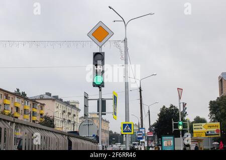 BELARUS, VITEBSK - SEPTEMBER 10, 2020: Green traffic light on the road Stock Photo