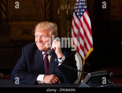 PALM BEACH, Fla. (Nov. 22, 2018) President Donald J. Trump speaks with military service personnel, Thursday, Nov. 22, 2018, during a Thanksgiving