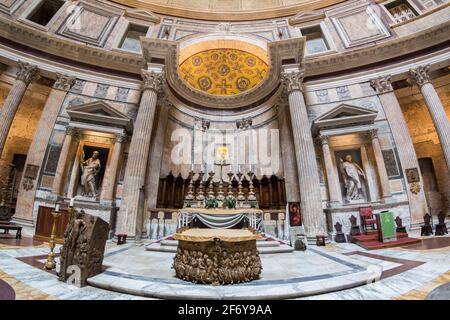 Rome, Italy - Oct 05, 2018: Tourists visiting the interior of the Pantheon Stock Photo