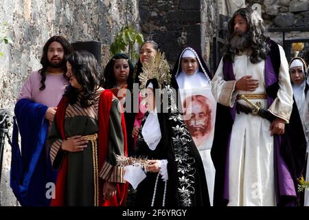 Mexico City, Mexico. 02nd Apr, 2021. Catholic faithful, recreate the Via Crucis during Good Friday as part of Holy Week, during the 178th representation of the Passion of Christ in the Iztapalapa municipality. Latin America's most famous re-enactment of the crucifixion of Christ was closed to the public and transmitted live so people could watch at home, for a second consecutive year to prevent more infections by the new Covid-19. On April 2, 2021 in Mexico City, Mexico. (Photo by Eyepix/Sipa USA) Credit: Sipa USA/Alamy Live News Stock Photo