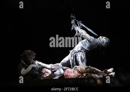 Peter Howe as Sam, James Loye as Frodo and Michael Therriault as Gollum ...