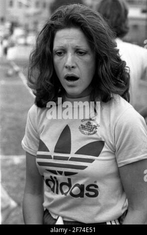 Linda Lavin at the Third Annual Bert Convy Boys Club of Hollywood celebrity football classic in Hollywood, Los Angeles, California, January 13, 1979 Credit: Ralph Dominguez/MediaPunch Stock Photo