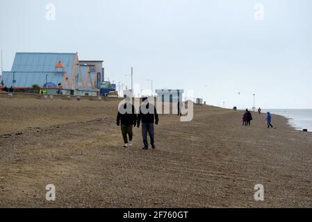 Essex, UK. 05th Apr, 2021. Southend-on-Sea Essex 5th April 2021. Southend on Sea in Essex one week after record breaking March temperatures sent thousands of visitors to the towns beach is today virtually deserted as cold weather returns to greet the Easter Bank holiday Monday. Credit: MARTIN DALTON/Alamy Live News Stock Photo