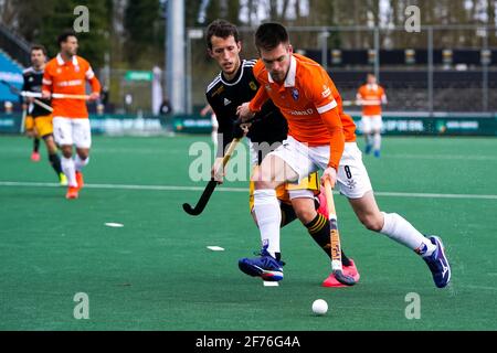 AMSTELVEEN, NETHERLANDS - APRIL 5: Ignasi Torras of Atletic Terrassa HC and Thierry Brinkman of Bloemendaal during the Euro Hockey League Final match between Atletic Terrassa HC and Bloemendaal at Wagener Stadion on April 5, 2021 in Amstelveen, Netherlands (Photo by Andre Weening/Orange Pictures) Stock Photo