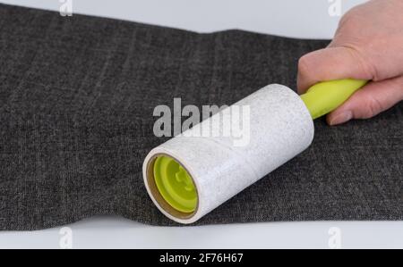 How to remove on sale dust from clothes