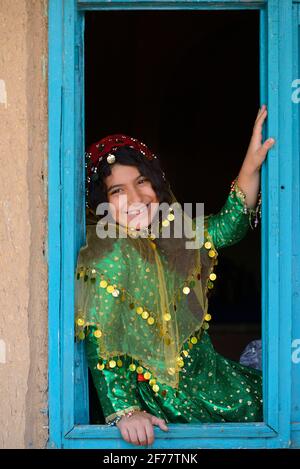 Iran, Fars province, Pasargad Sadat, Little girl with traditional dress Stock Photo