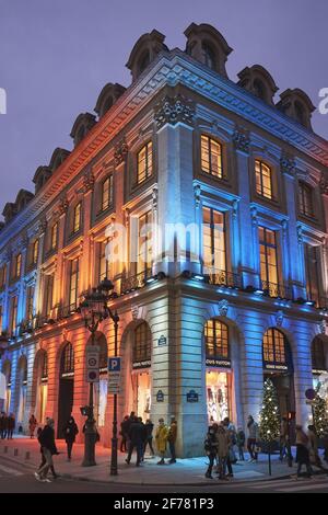France, Paris, Place Vendome, illuminations of the Louis Vuitton boutique Stock Photo