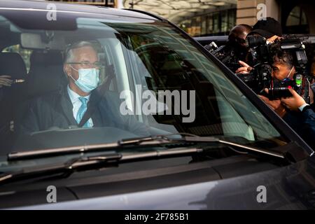 23/09/2020. London, UK. European Commission's Head of Task Force for Relations with the United Kingdom Michel Barnier departs St Pancras International. He is expected to take part in informal Brexit talks later today.  Photo credit: George Cracknell Wright Stock Photo