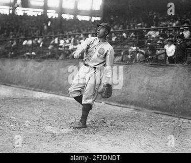 Vintage black and white team issued portrait of baseball player Orlando  Cepeda with the Atlanta Braves circa 1970s Stock Photo - Alamy