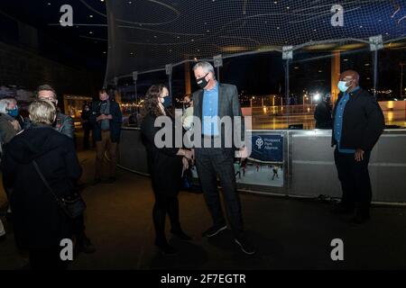 New York, United States. 06th Apr, 2021. Mayor Bill de Blasio seen before performance of Influences by Le Patin Libre at BAM on LeFrak Center at Prospect Park in New York on April 6, 2021. BAM has opened 2021 season by offering to spectators dance Influences in open air location at LeFrak Center in Prospect Park with all spectators following adhere protocol by wearing face masks and keeping social distances. Mayor speaks to Co-interim President of BAM Elizabeth Moreau. (Photo by Lev Radin/Sipa USA) Credit: Sipa USA/Alamy Live News Stock Photo