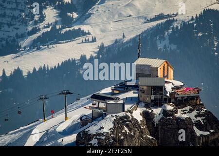 Upper station Birg in swiss alps in Murren. Panoramic view of the  high mountain top cable car station. Looking towards wengernalp train station in th Stock Photo