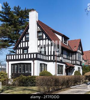 Forest Hills Gardens - Exclusive residential enclave in Forest Hills, Queens. Stock Photo