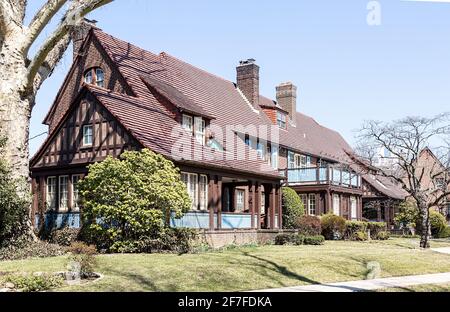 Forest Hills Gardens - Exclusive residential enclave in Forest Hills, Queens. Stock Photo