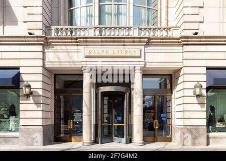 The exterior of a Ralph Lauren storefront on the Magnificent Mile, Michigan Avenue, in downtown Chicago. Stock Photo