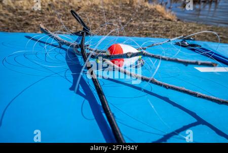Tangled Fishing line Stock Photo - Alamy, tangled fishing line 