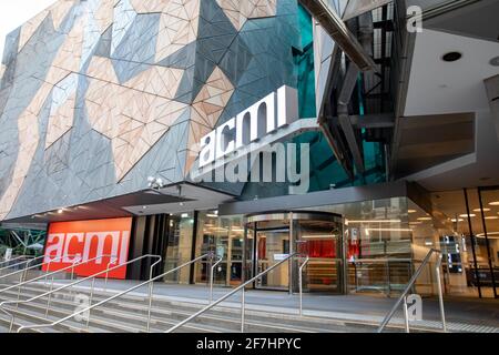 Melbourne Visitor Centre at entrance to Federation Square civic ...