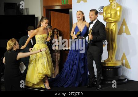 Oscar Winners L-R: Mark Rylance, Brie Larson, Leonardo DiCaprio, Alicia Vikander in the press room during The 88th Academy Awards ceremony, The Oscars, held at the Dolby Theater, Sunday, February 28, 2016 in Hollywood, California. Photo by Jennifer Graylock-Graylock.com 917-519-7666 Stock Photo