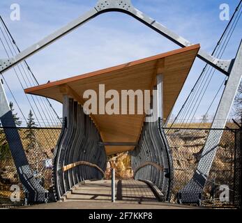 Rope Bridge at the Zoo Stock Photo - Alamy