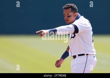 DETROIT, MI - APRIL 21: Detroit Tigers 1B Miguel Cabrera (24) at