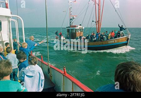 group of children on a boat trip off Wangerooge Island, September 1987, East Friesland, Lower Saxony, Germany Stock Photo