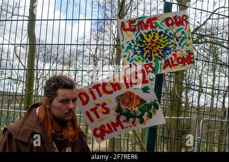 Aylesbury Vale, UK. 9th April, 2021. Banners in the woods. HS2 were back in the ancient woodland of Jones Hill Wood today felling trees. Environmental activists trying to protect Jones Hill Wood are taking legal action against Natural England who granted the licence to HS2 fell Jones Hill Wood despite it having rare barbastelle bats in the wood. The controversial and massively over budget High Speed 2 rail link from London to Birmingham is carving a huge scar across the Chilterns which is an AONB Credit: Maureen McLean/Ģ����ý Live News Stock Photo